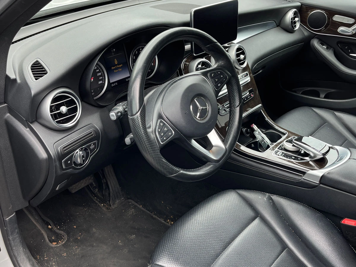 Mercedes-Benz GLC 300 * 4MATIC * CARFAX * АВТОКРЕДИТ - изображение 6