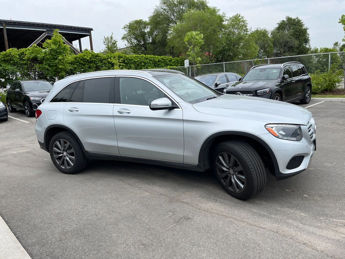 Mercedes-Benz GLC 300 * 4MATIC * CARFAX * АВТОКРЕДИТ - изображение 2