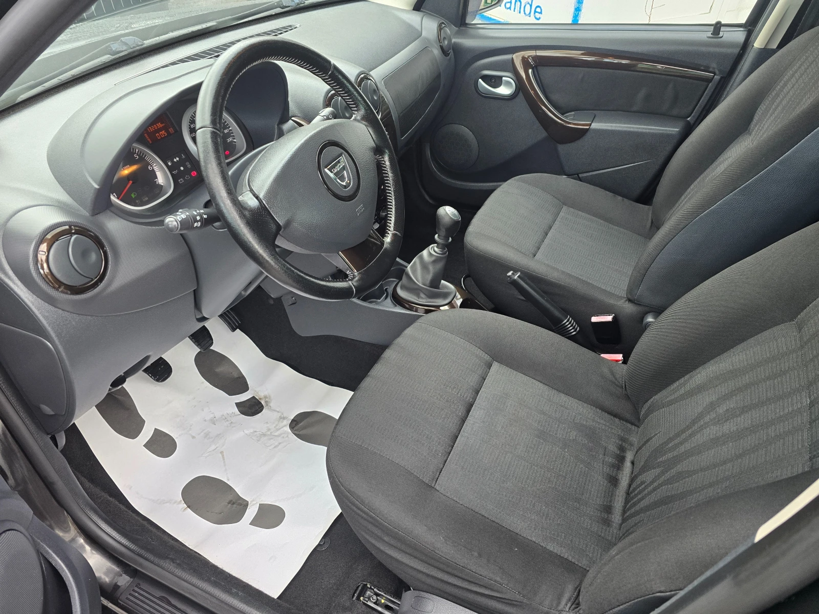 Dacia Duster 1.5DCi-4x4= 136000km., снимка 7 - Автомобили и джипове - 53878604