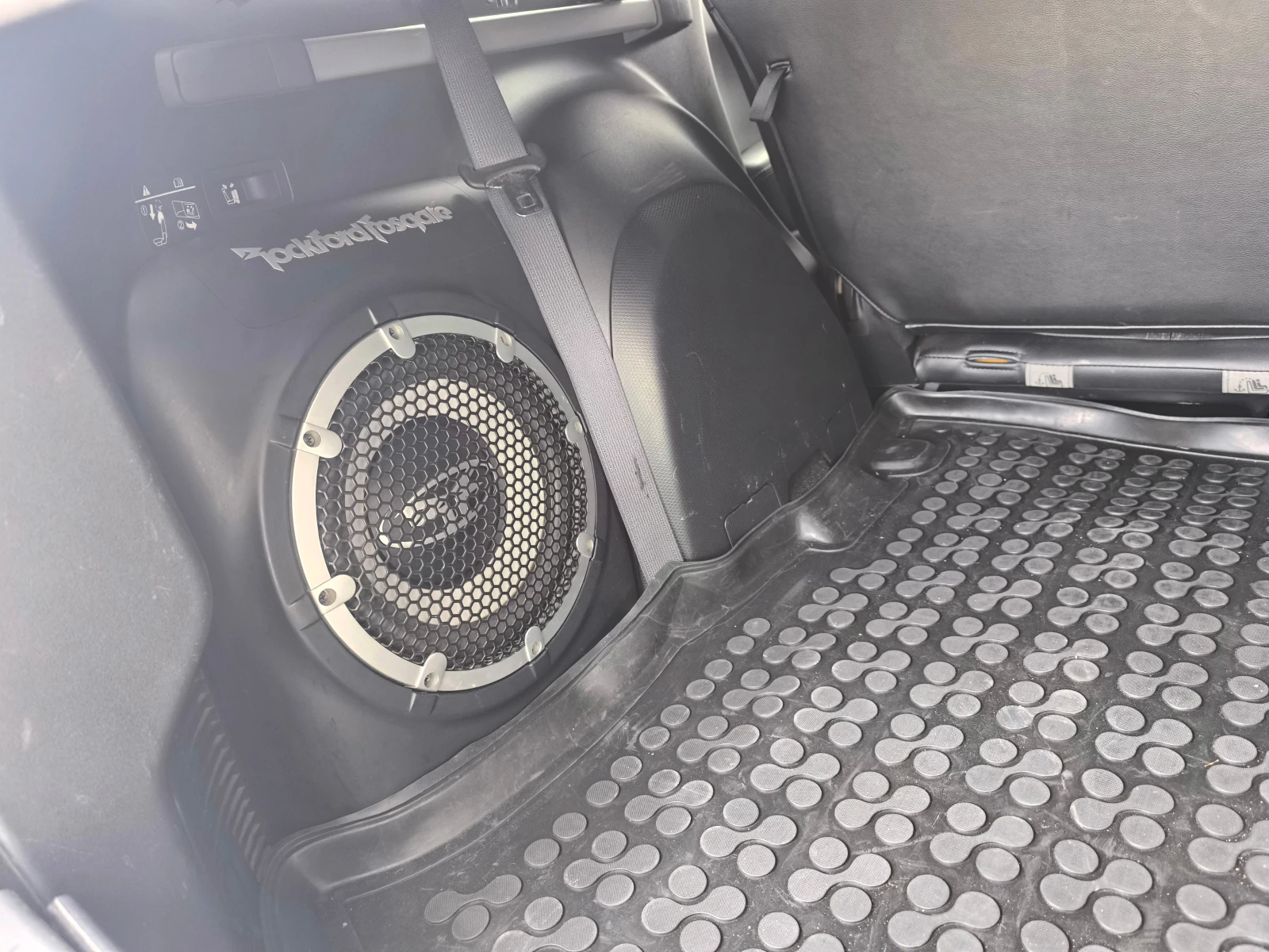 Peugeot 4007, снимка 9 - Автомобили и джипове - 54232731