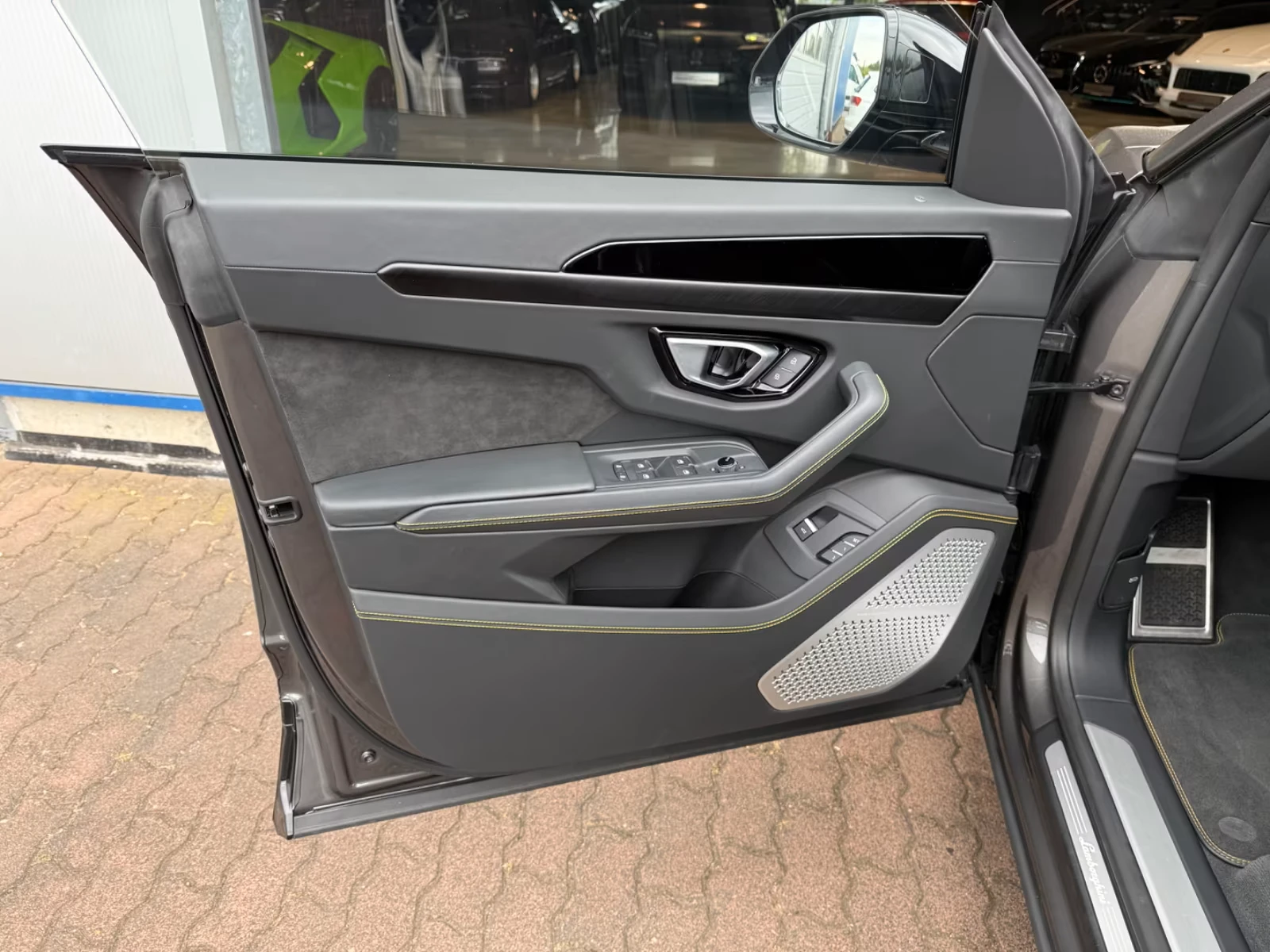 Lamborghini Urus 23"* B&O-3D* PANO* HEAD-UP* DISTR* MEMORY*  | Mobile.bg � ����������� 8