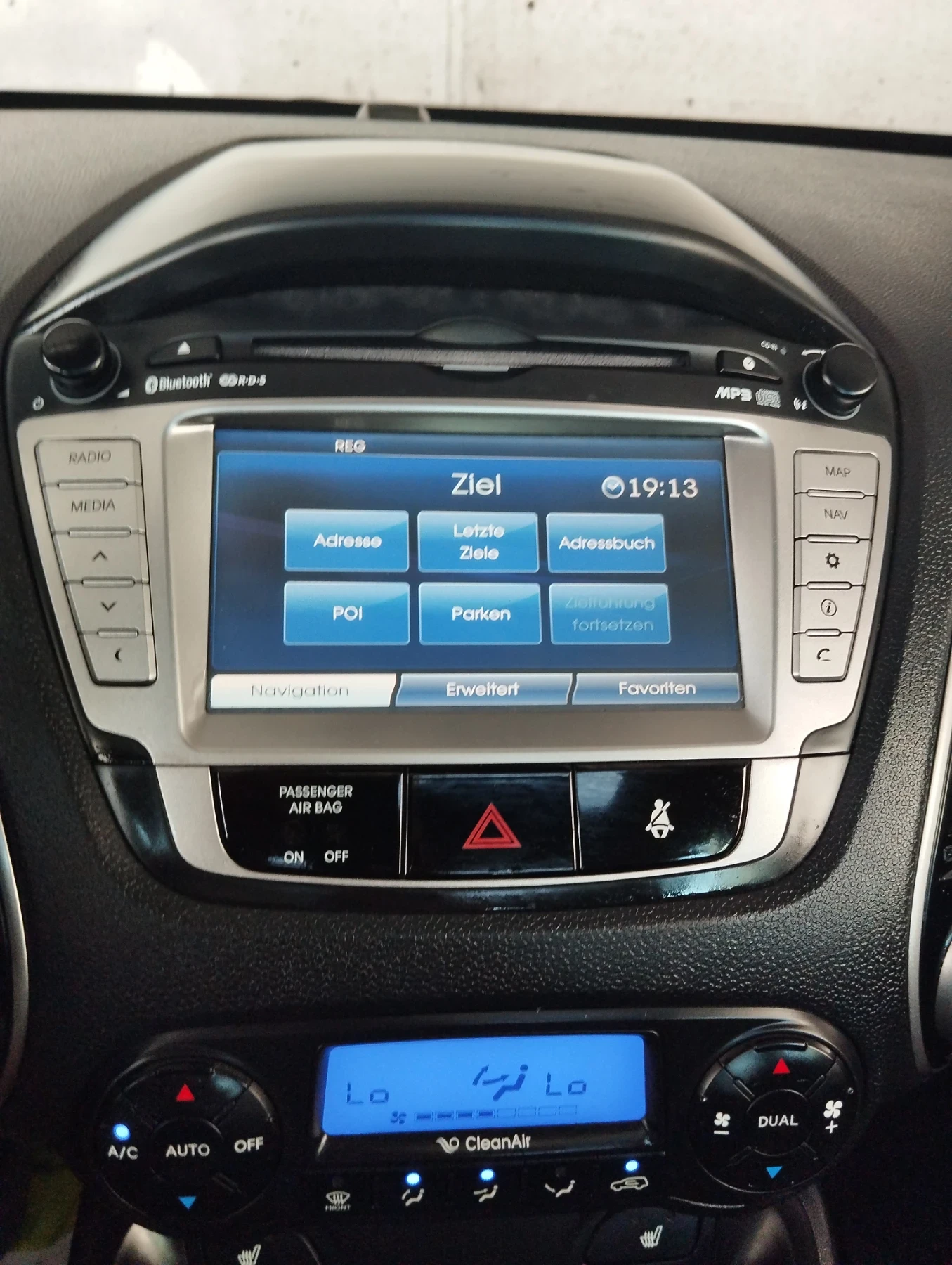 Hyundai IX35 АВТОМАТИК 4X4 ДИЗЕЛ 2.0 184к.с.НАВИГАЦИЯ KEYLESS , снимка 15 - Автомобили и джипове - 55559678