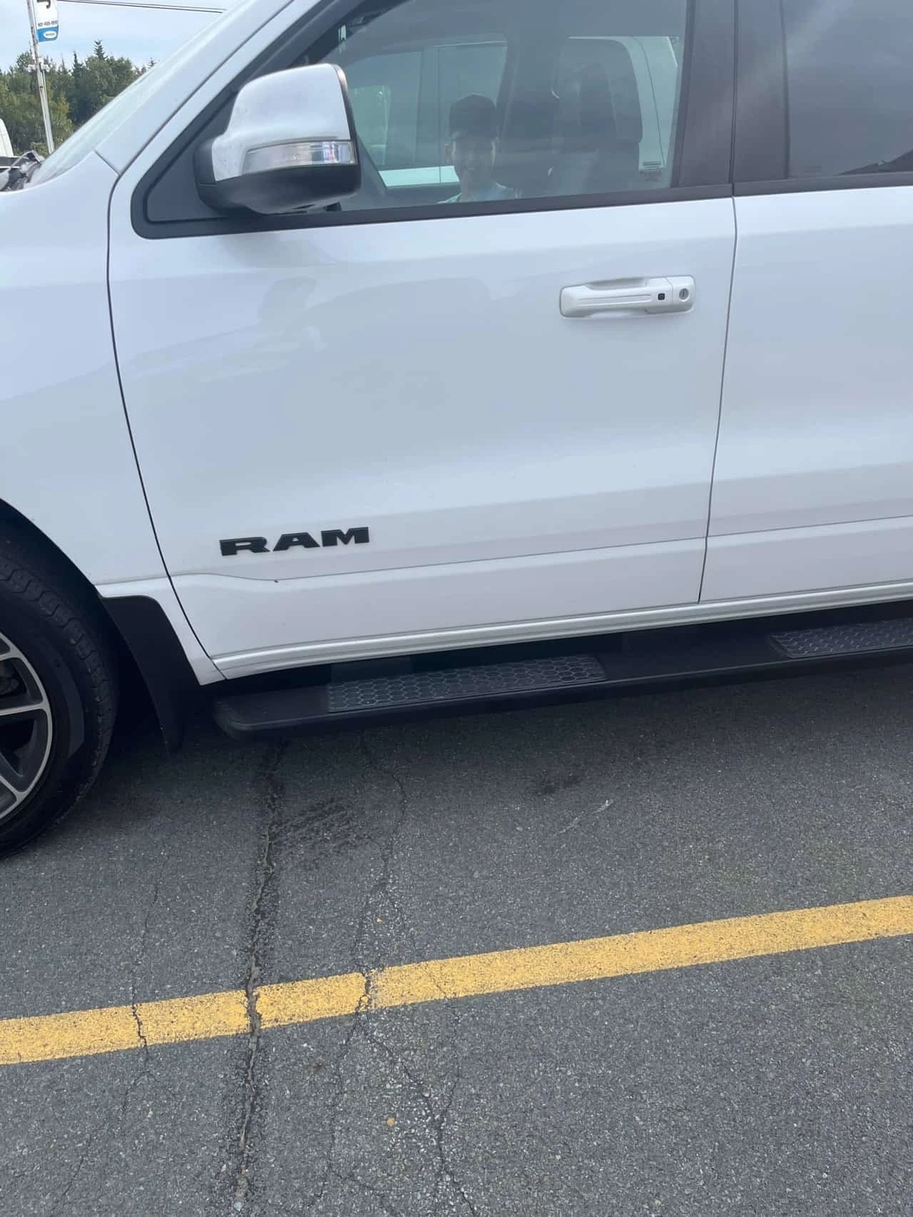 Dodge RAM 1500 * Sport * CARFAX * БЕЗ ПЪРВОНАЧАЛНА ВНОСКА, снимка 2 - Автомобили и джипове - 56260991