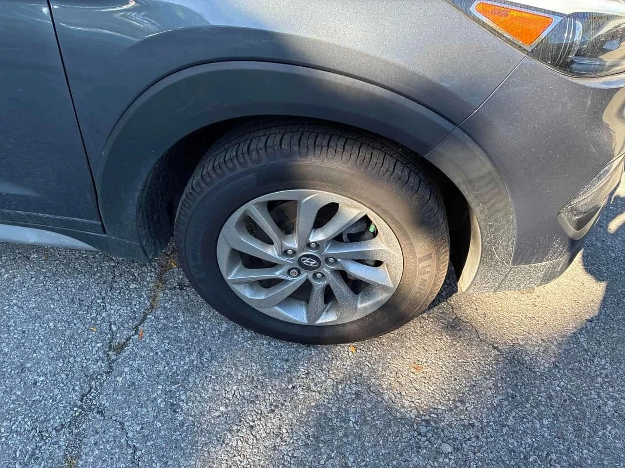 Hyundai Tucson, снимка 6 - Автомобили и джипове - 56685525