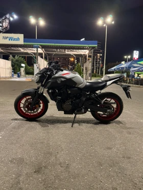 ����� �� �������� �� Yamaha Mt-07 AKPAPOVIC + QUADLOCK