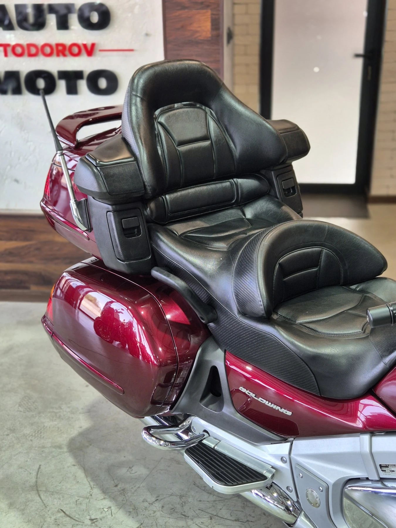 Honda Gold Wing 1800 ABS Нов внос от ШВЕЙЦАРИЯ!!!, снимка 14 - Мотоциклети и мототехника - 55778786