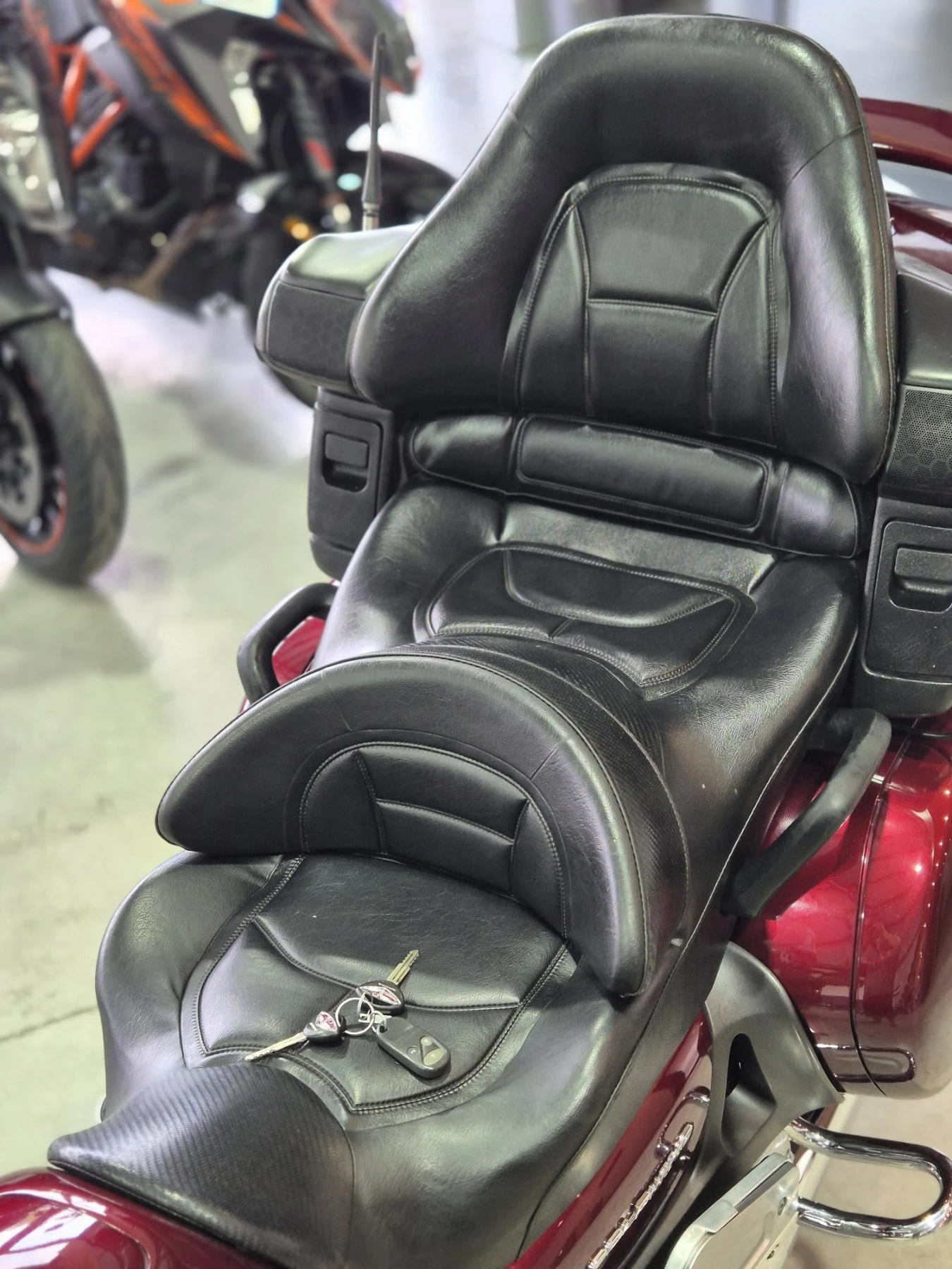 Honda Gold Wing 1800 ABS Нов внос от ШВЕЙЦАРИЯ!!!, снимка 15 - Мотоциклети и мототехника - 55778786