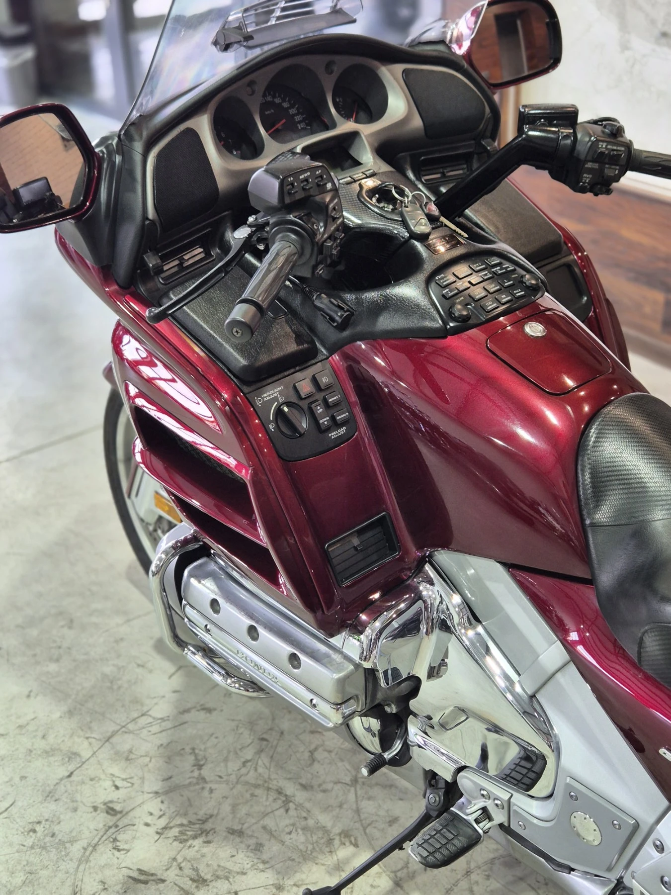 Honda Gold Wing 1800 ABS Нов внос от ШВЕЙЦАРИЯ!!!, снимка 11 - Мотоциклети и мототехника - 55778786