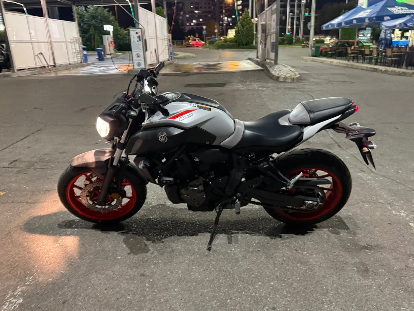 Yamaha Mt-07 AKPAPOVIC + QUADLOCK | Mobile.bg � ����������� 11