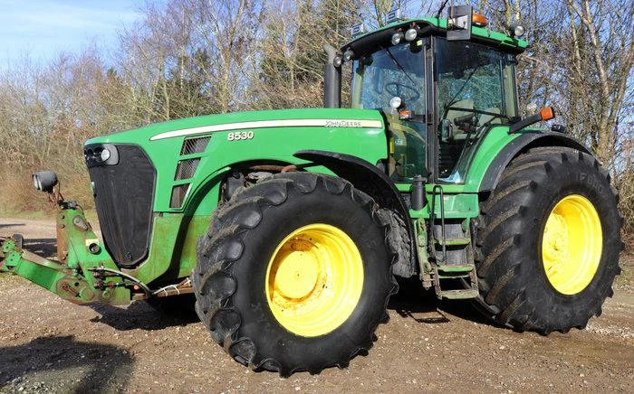 Трактор John Deere части, снимка 1 - Селскостопанска техника - 29665156