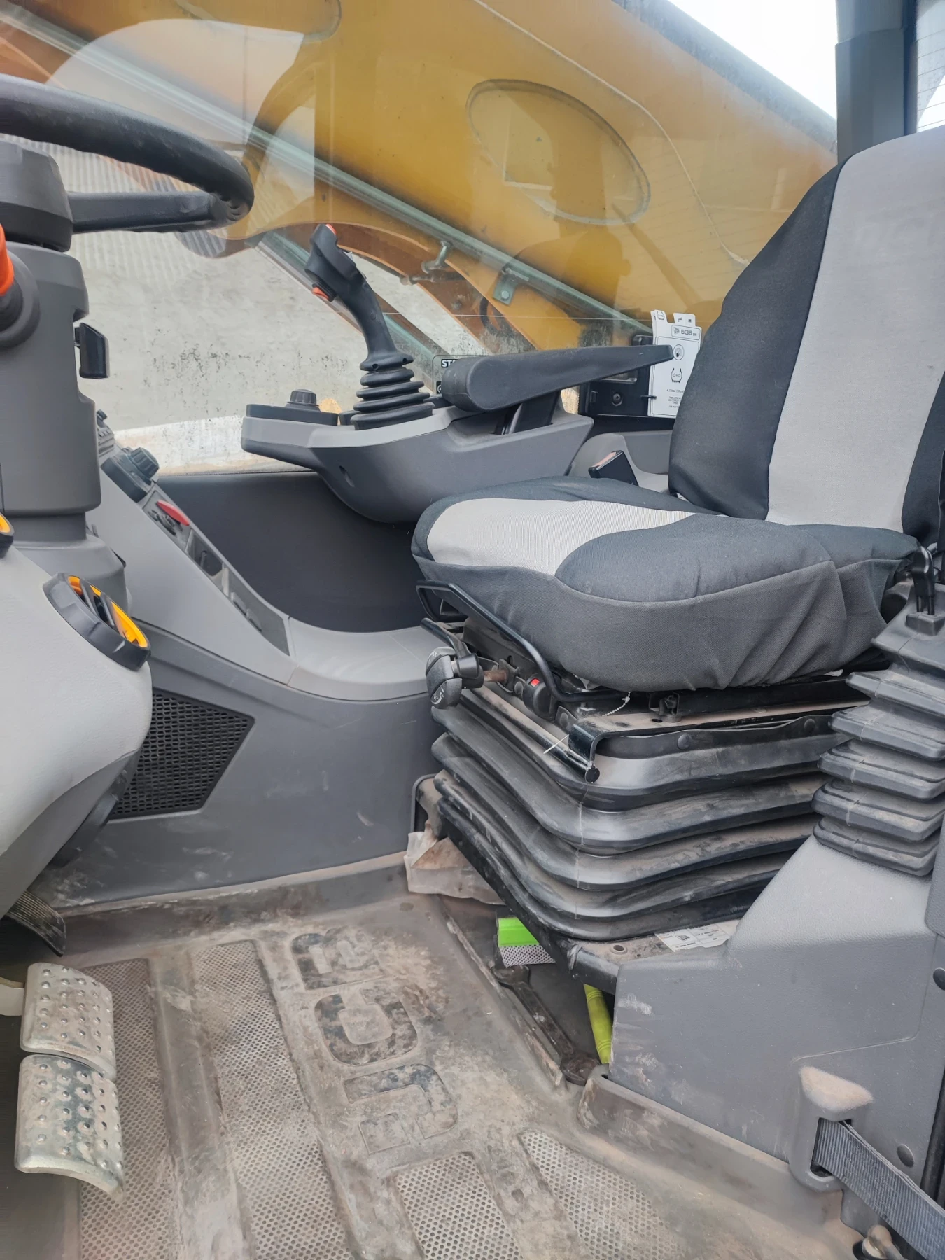 Телескопичен товарач JCB 536-95 - изображение 6