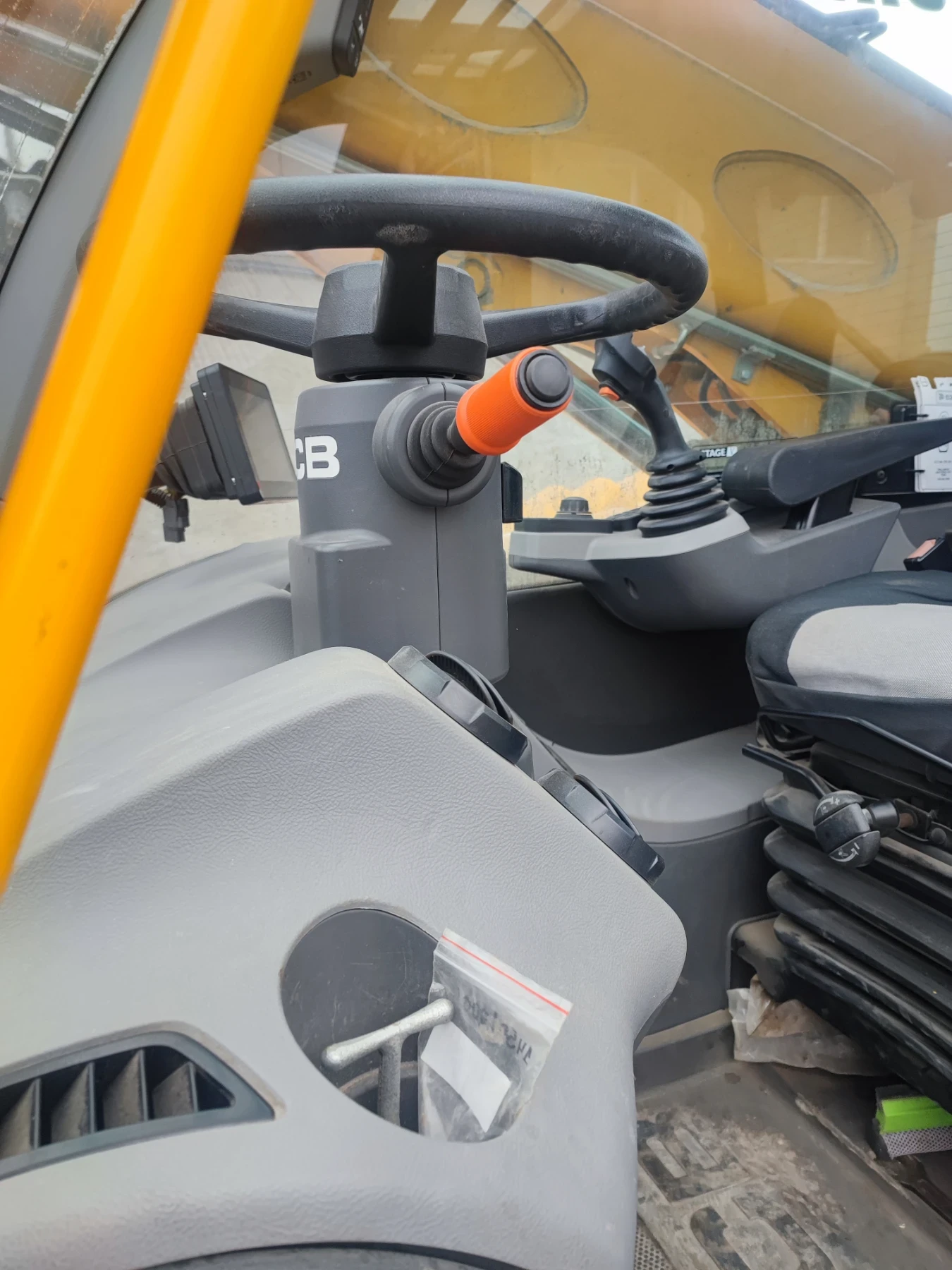 Телескопичен товарач JCB 536-95 - изображение 4