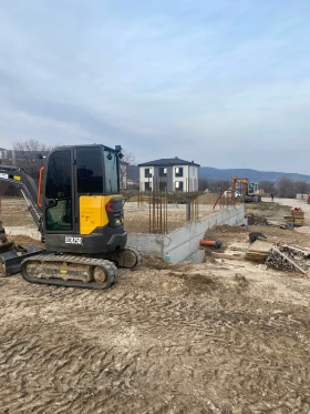 Багер Volvo ECR25D, снимка 5