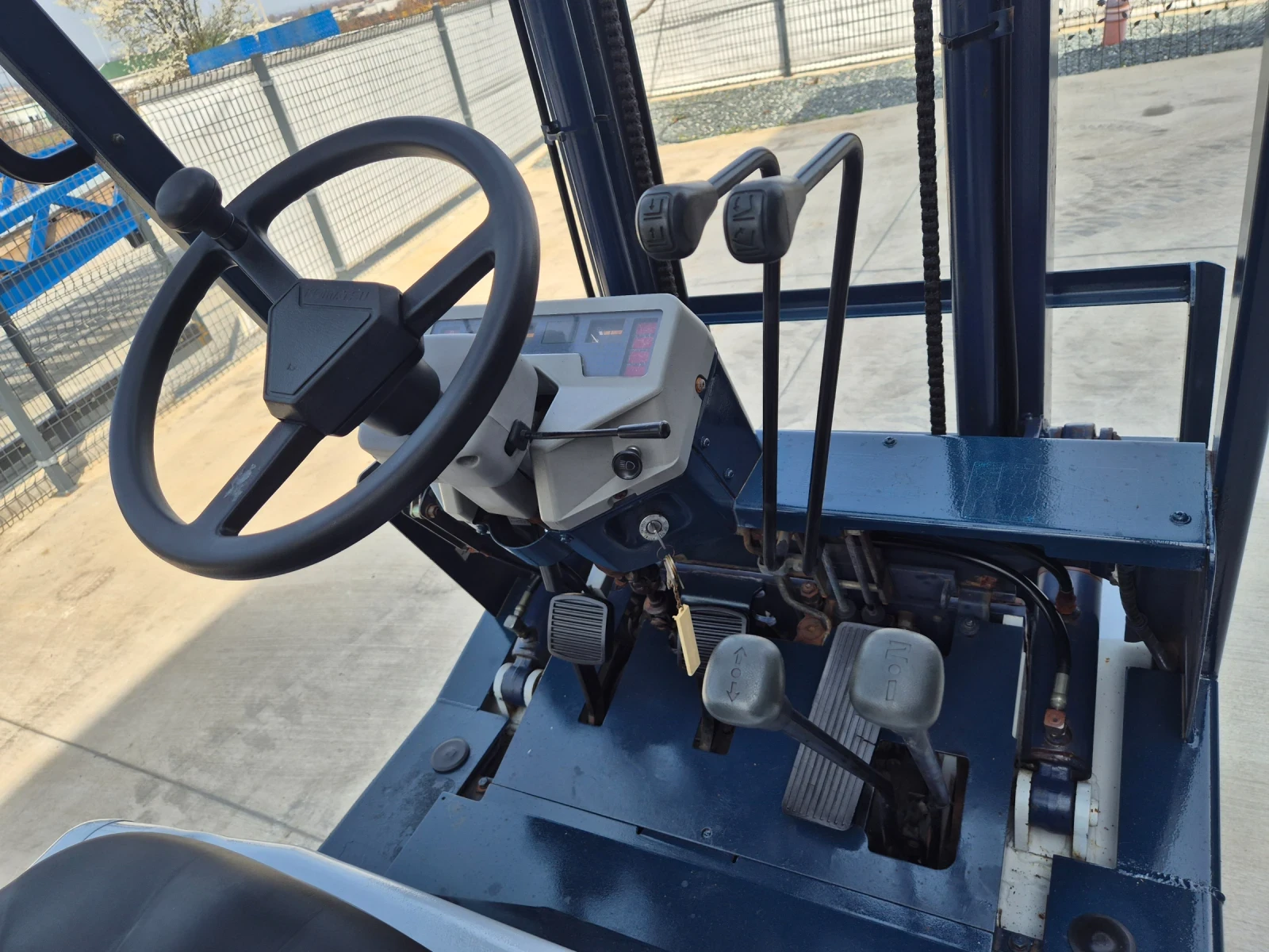 Мотокар Komatsu  ПЕРФЕКТЕН / БЕЗ ЕЛЕКТРОНИКА !!, снимка 11 - Индустриална техника - 53983270