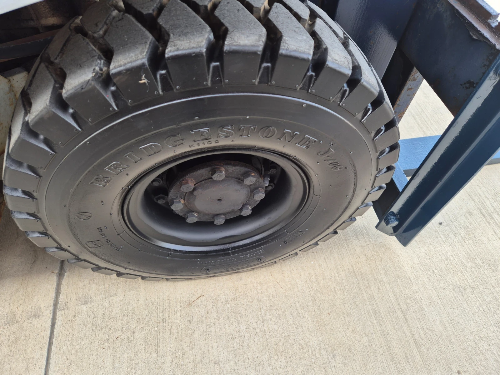 Мотокар Komatsu  ПЕРФЕКТЕН / БЕЗ ЕЛЕКТРОНИКА !!, снимка 13 - Индустриална техника - 53983270