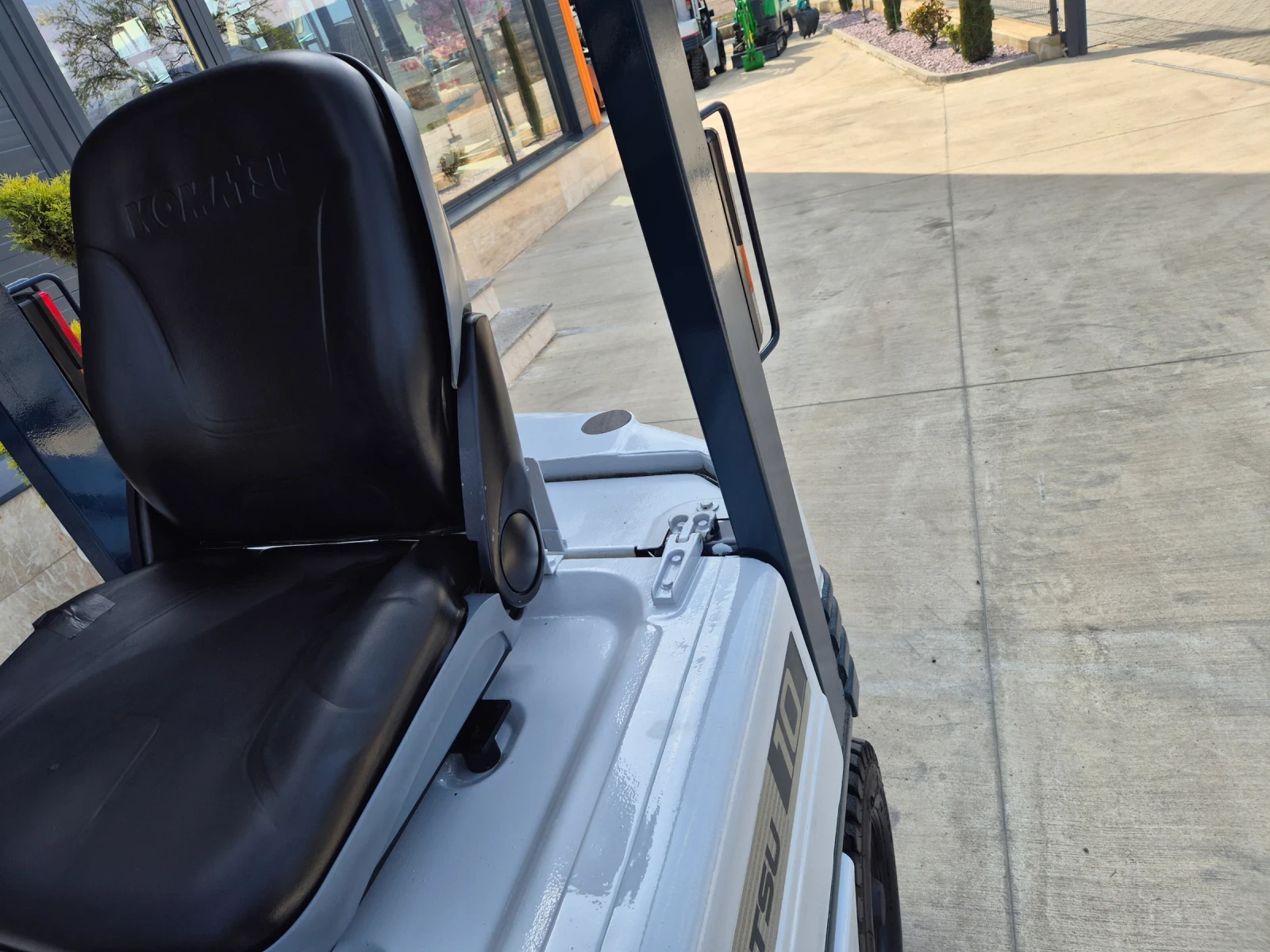 Мотокар Komatsu  ПЕРФЕКТЕН / БЕЗ ЕЛЕКТРОНИКА !!, снимка 10 - Индустриална техника - 53983270