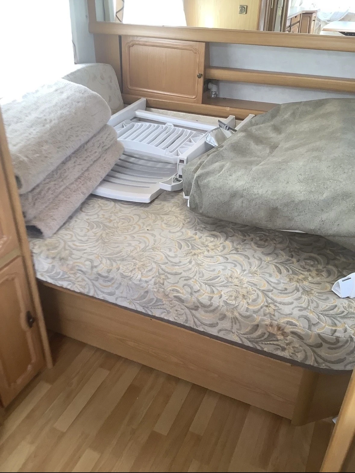 Каравана Tabbert Comttese Delux Special - изображение 5