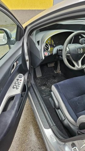 Honda Civic 1.8i Автомат - 5900 лв. / 3016.62 € - 41975446 9