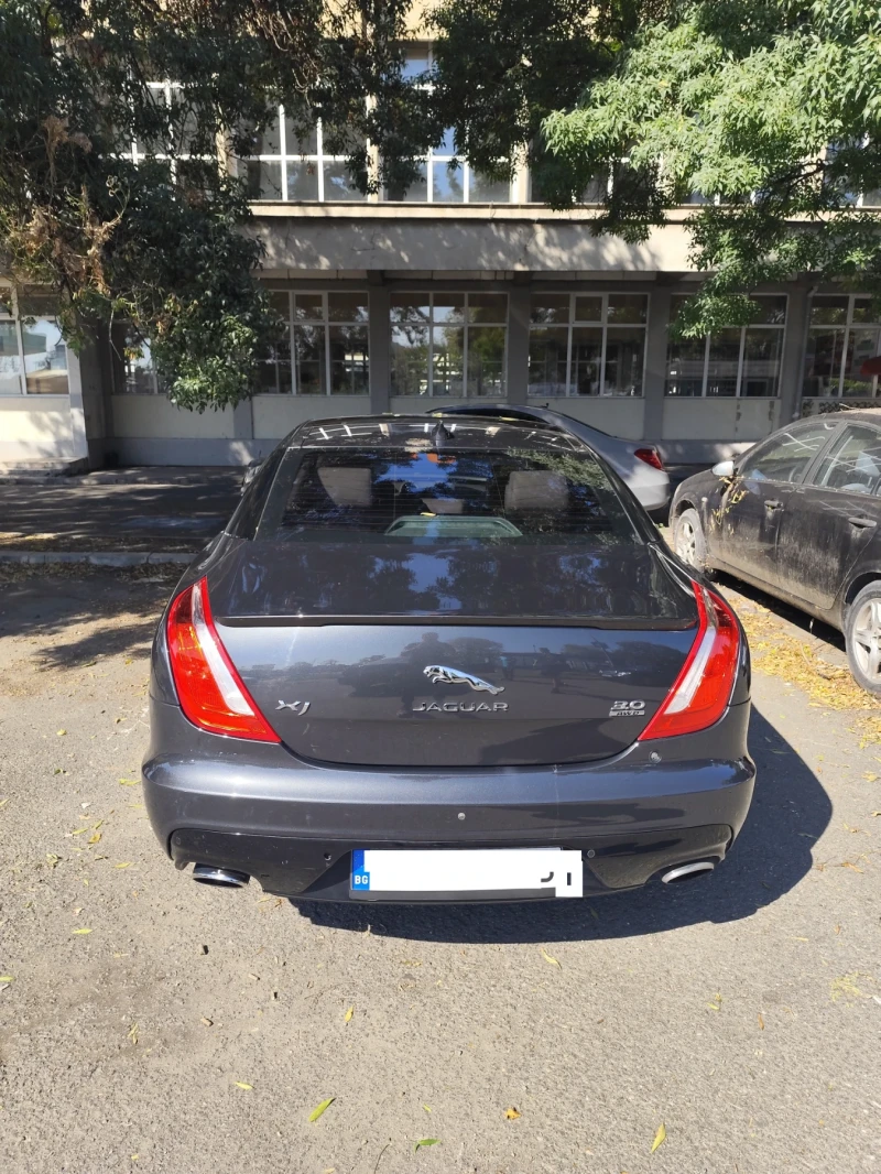 Jaguar Xj, снимка 1 - Автомобили и джипове - 47386396