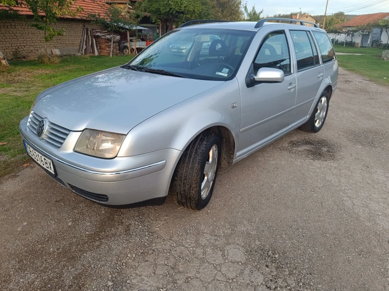 VW Bora 1.6, снимка 1 - Автомобили и джипове - 47513118