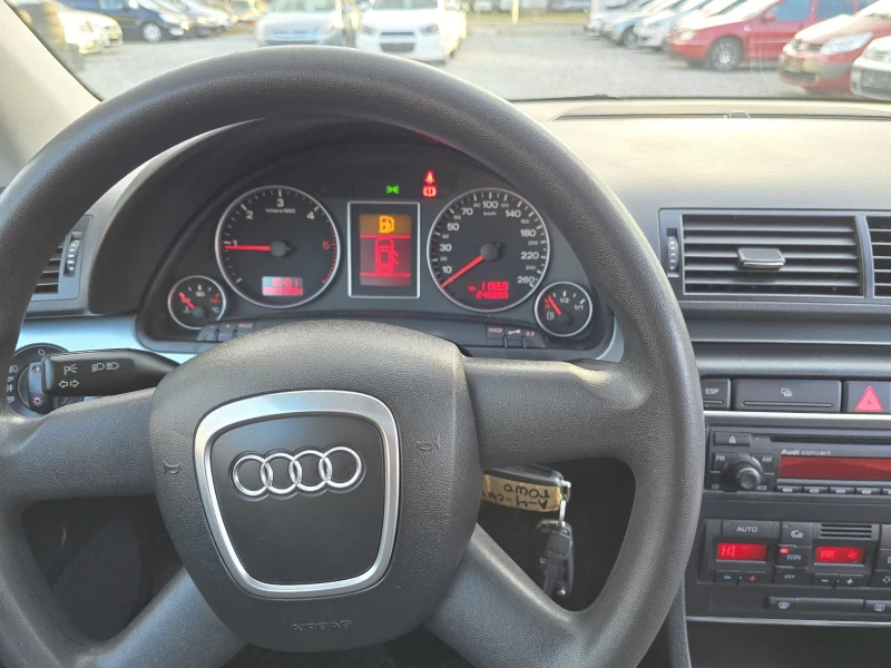 Audi A4 1.9TDI ОБСЛУЖЕН , снимка 11 - Автомобили и джипове - 48604741