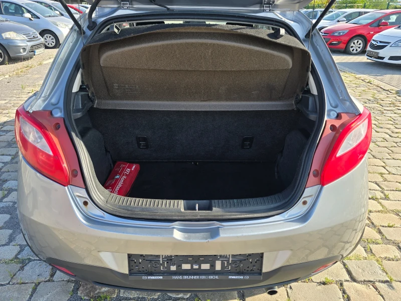Mazda 2 1.3i 75 кс ЕВРО 4, снимка 9 - Автомобили и джипове - 51364775
