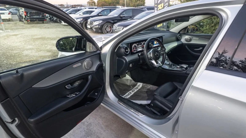Mercedes-Benz E 220 D FULL AMG LINE BURMEISTER ЛИЗИНГ 100%, снимка 12 - Автомобили и джипове - 52258985