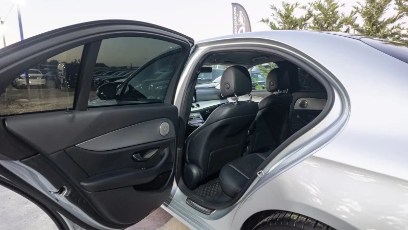 Mercedes-Benz E 220 D FULL AMG LINE BURMEISTER ЛИЗИНГ 100%, снимка 9 - Автомобили и джипове - 52258985