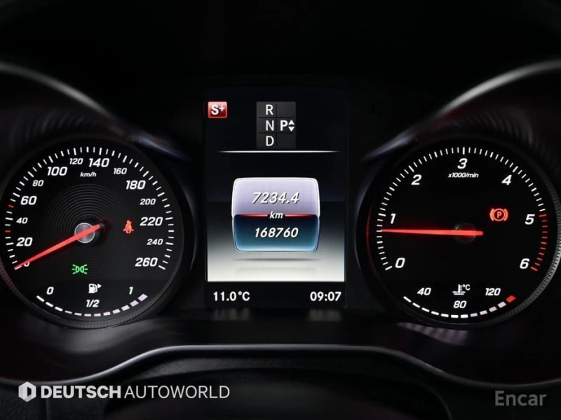 Mercedes-Benz C 220, снимка 8 - Автомобили и джипове - 52678486