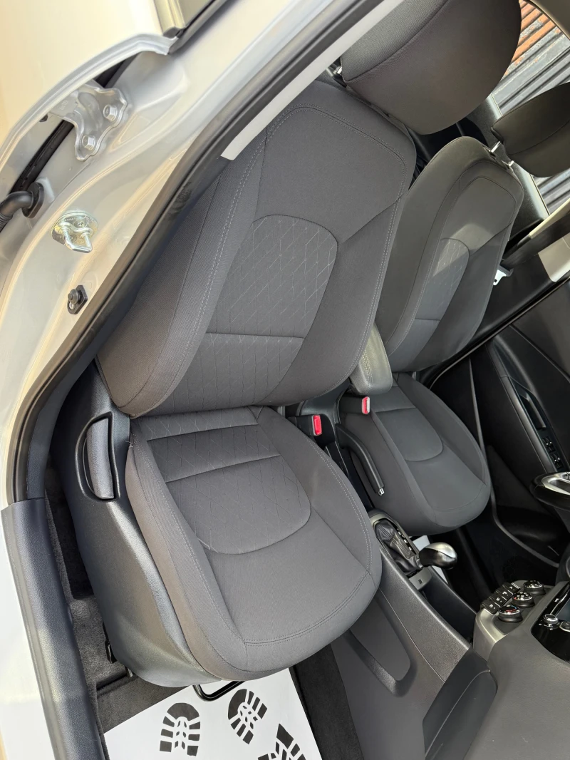 Kia Rio AVTOMAT NAVI KAMERA REALNI KM, снимка 8 - Автомобили и джипове - 52728378