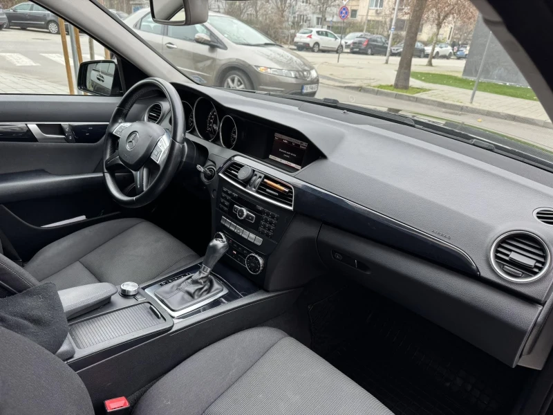 Mercedes-Benz C 200, снимка 10 - Автомобили и джипове - 52916004