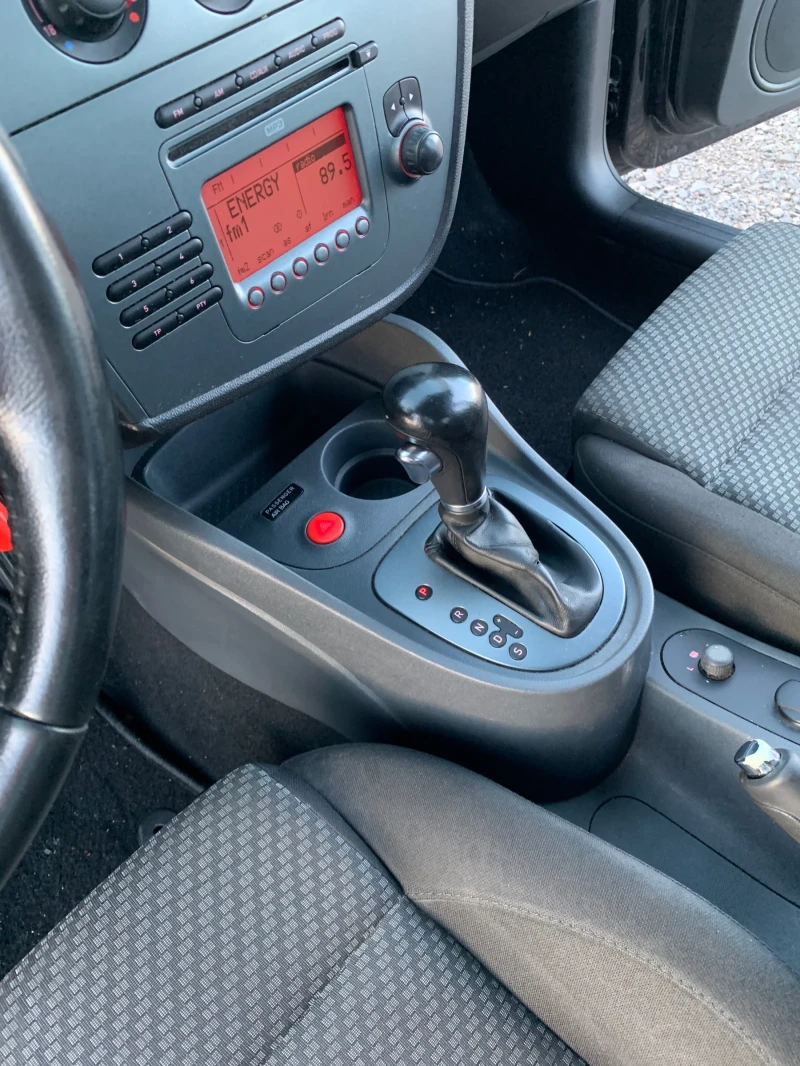 Seat Leon 1, 9 TDI DSG, снимка 13 - Автомобили и джипове - 53060328