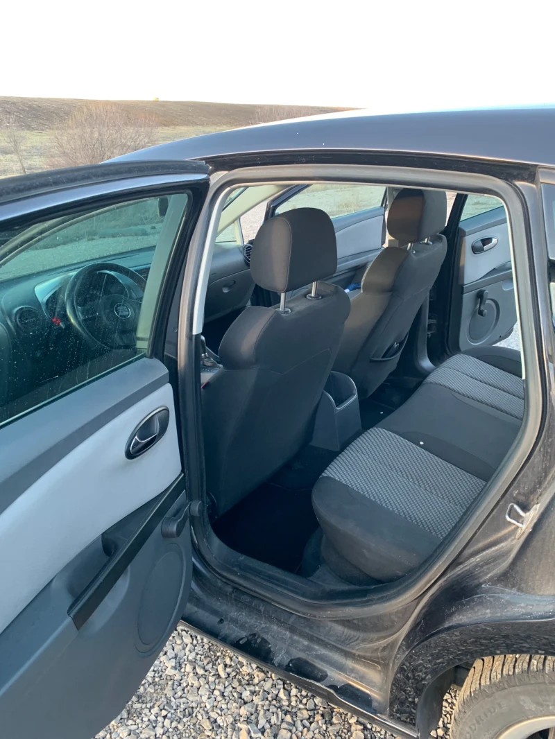 Seat Leon 1, 9 TDI DSG, снимка 14 - Автомобили и джипове - 53060328