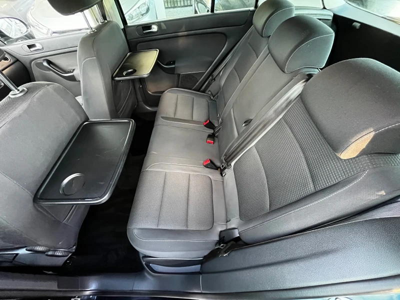 VW Golf Plus 1.6TDI TEAM / Park Assist, снимка 11 - Автомобили и джипове - 53076905