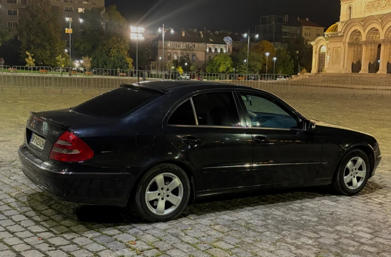 Mercedes-Benz E 270, снимка 4 - Автомобили и джипове - 53266013