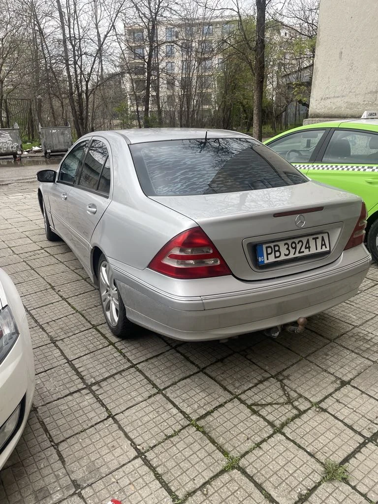 Mercedes-Benz 200  - изображение 3