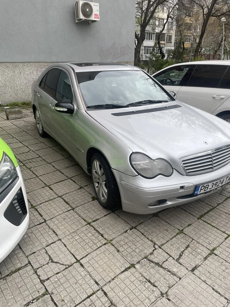 Mercedes-Benz 200  - изображение 4