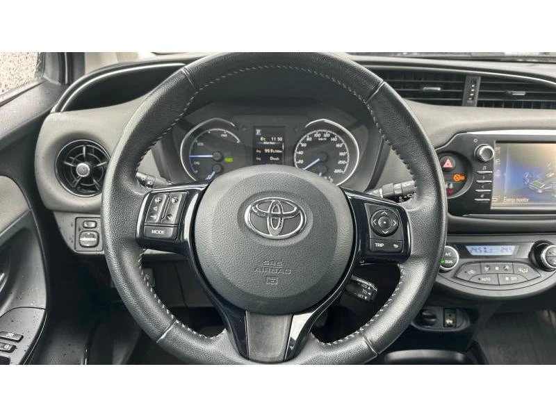Toyota Yaris 1.5P TERRA, снимка 13 - Автомобили и джипове - 52949013