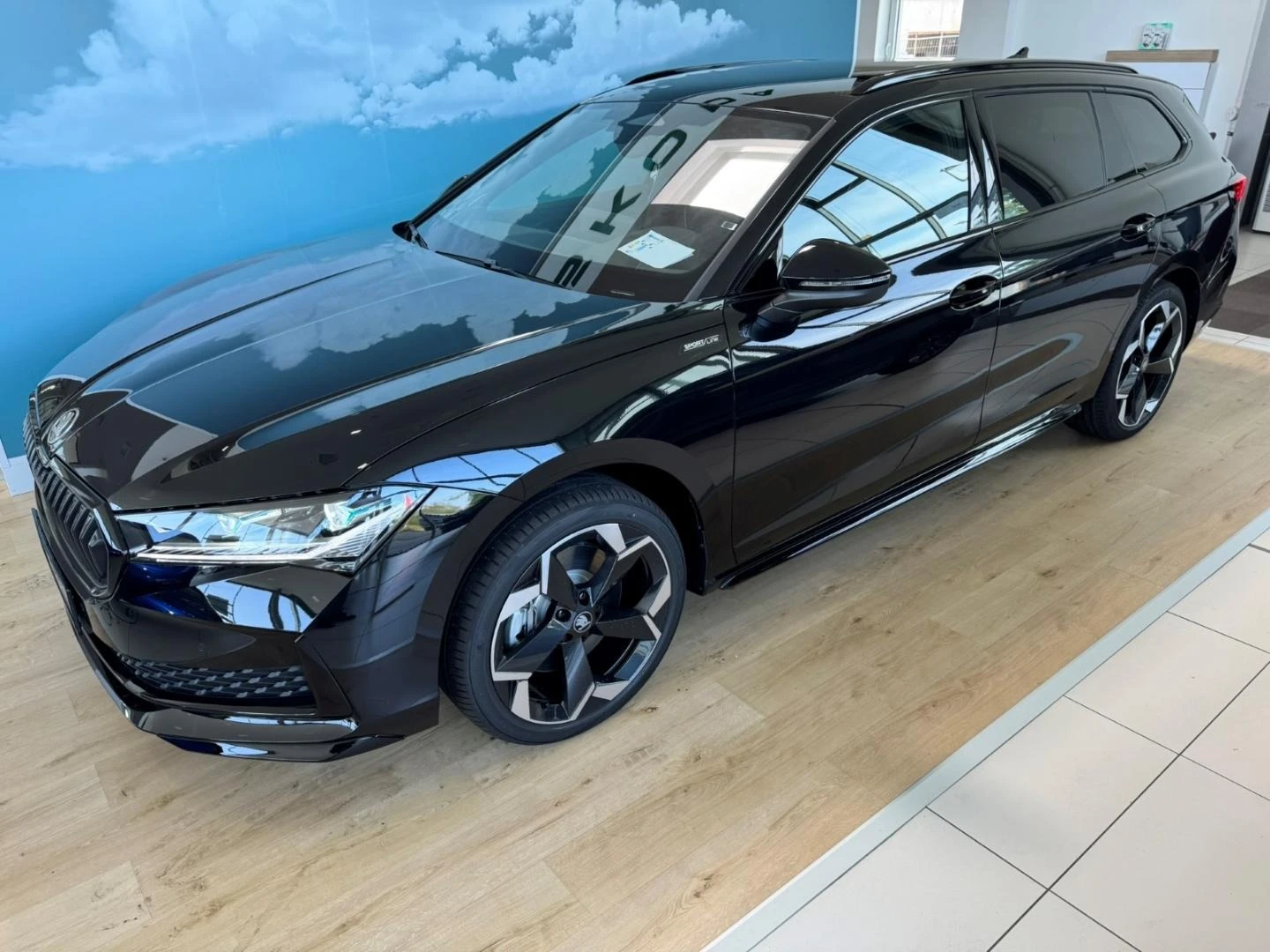 Skoda Superb 2.0TSI* SPORT-LINE* DISTR* MEMORY* KEYLESS* CANTON, снимка 1