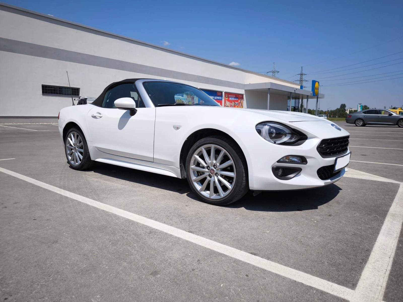 Fiat 124 Spider 1.4 turbo | Mobile.bg — изображение 13