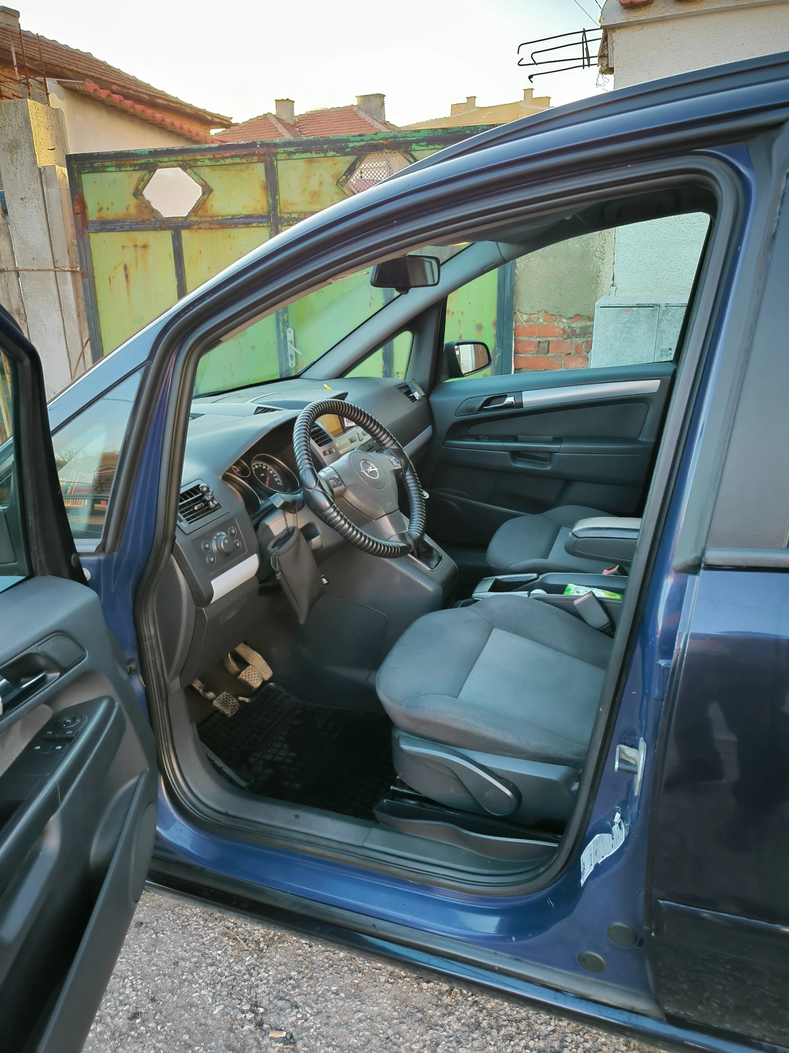 Opel Zafira  - изображение 10