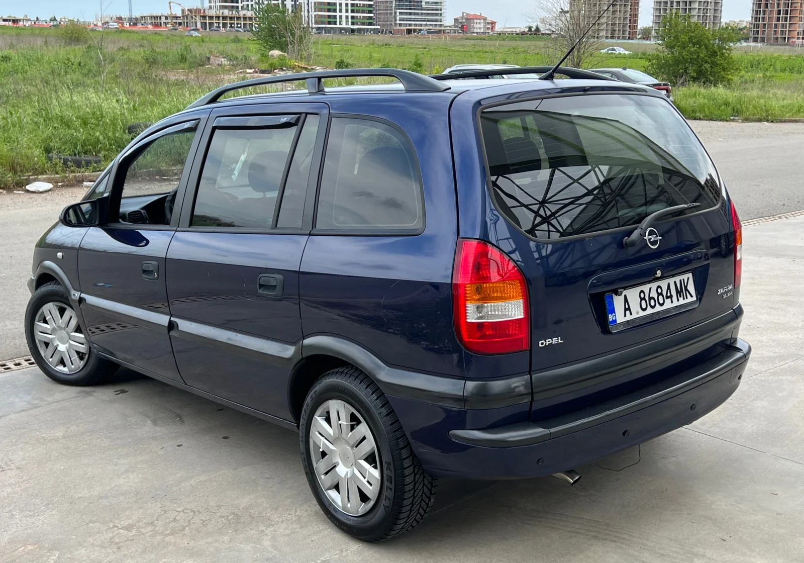 Opel Zafira 1.6 6+ 1 COMFORT  - изображение 2