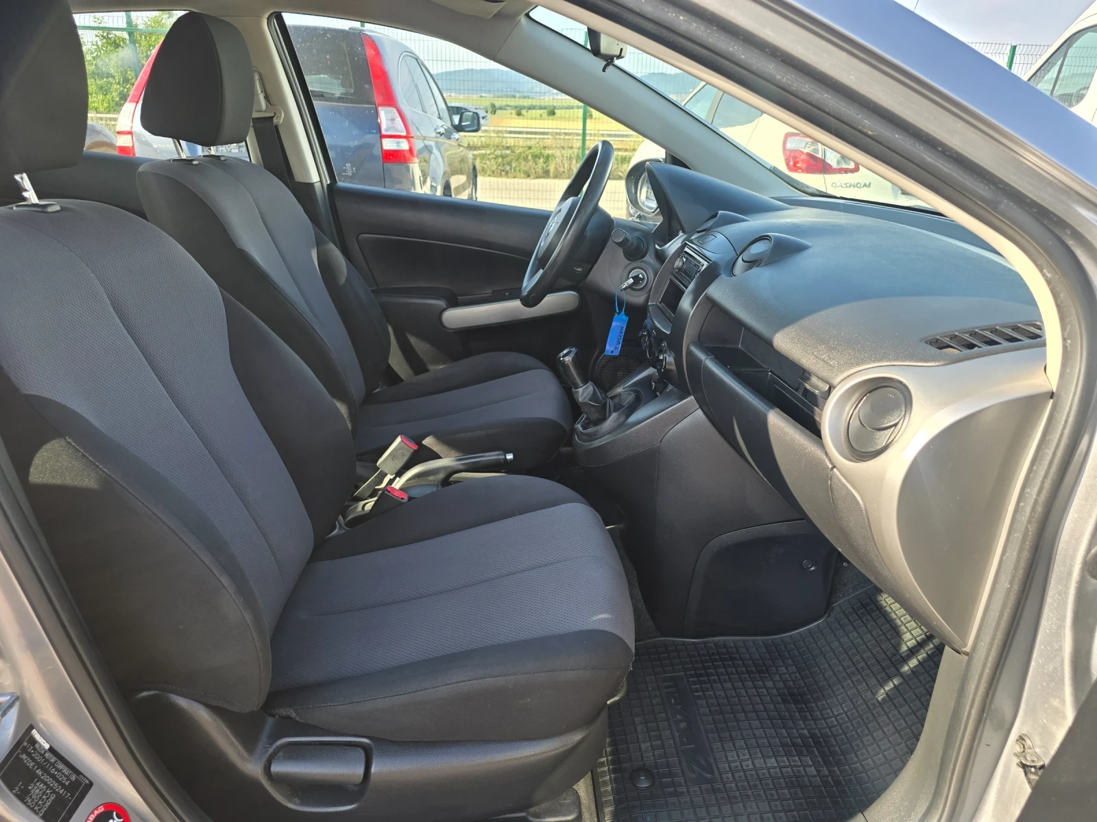 Mazda 2 1.3i 75   4 | Mobile.bg   13