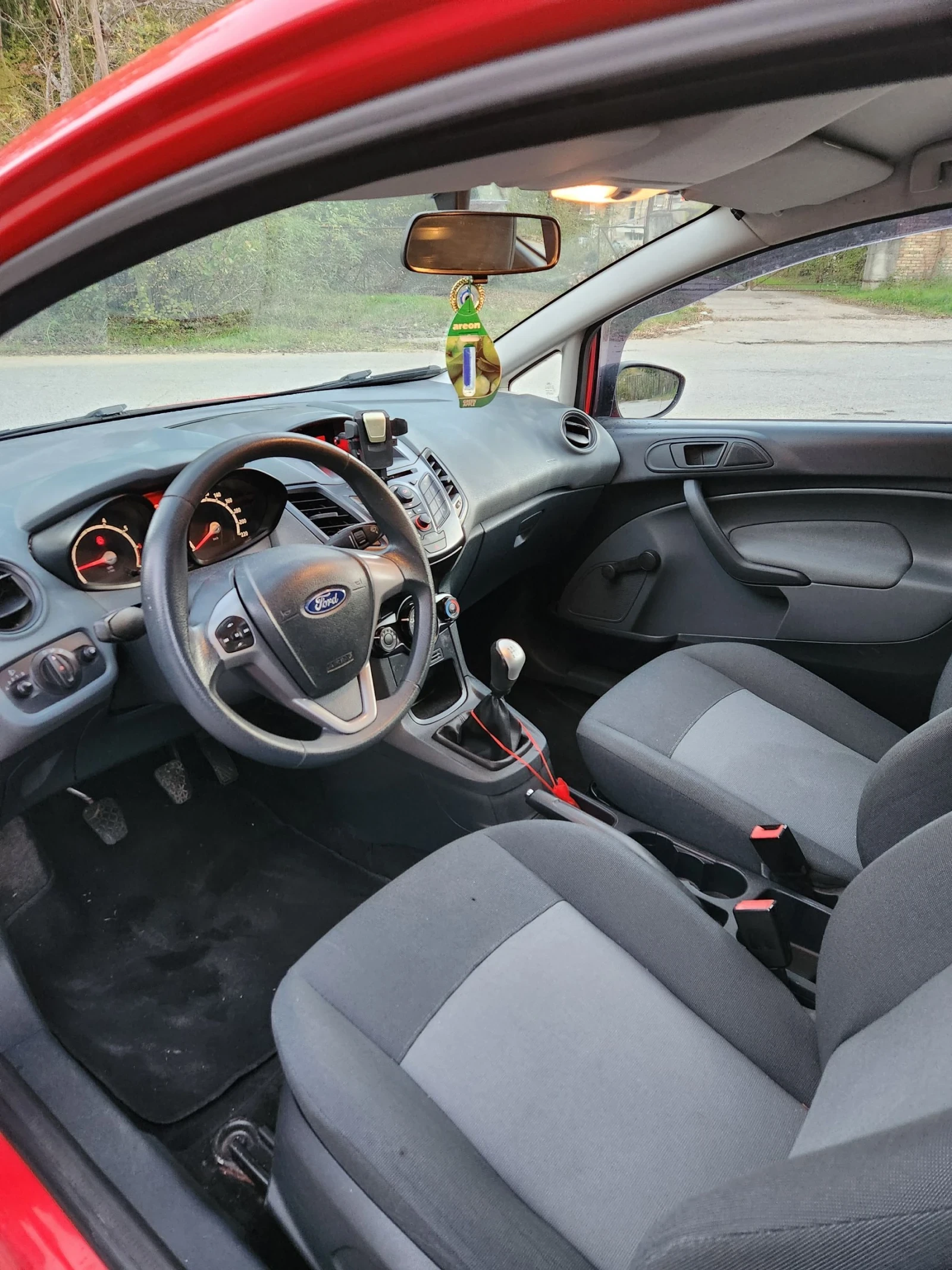 Ford Fiesta  - изображение 5