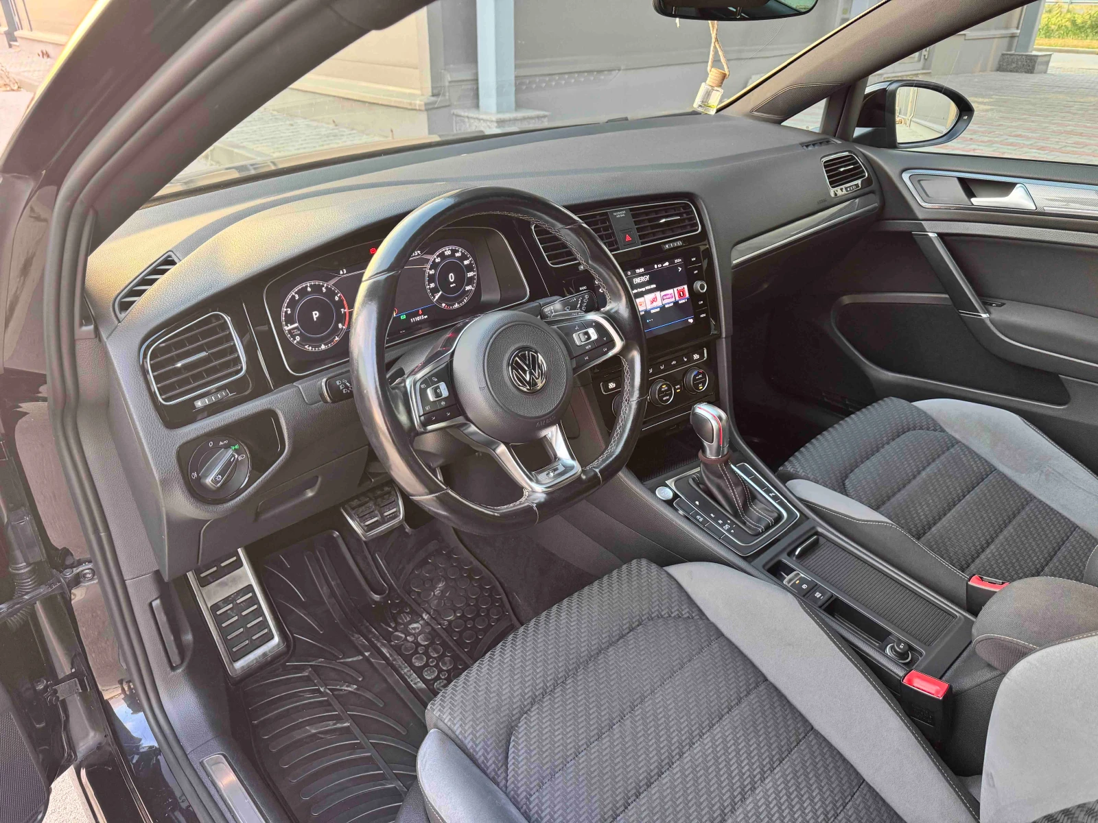 VW Golf VII Facelift R-Line - изображение 9