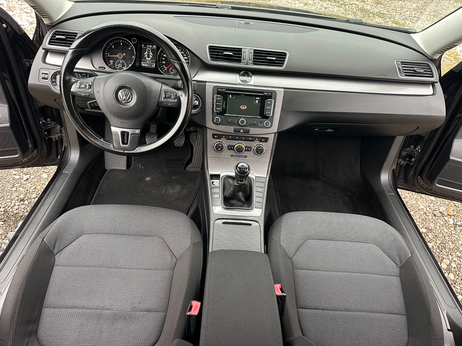 VW Passat 2.0TDI 140kc - изображение 10
