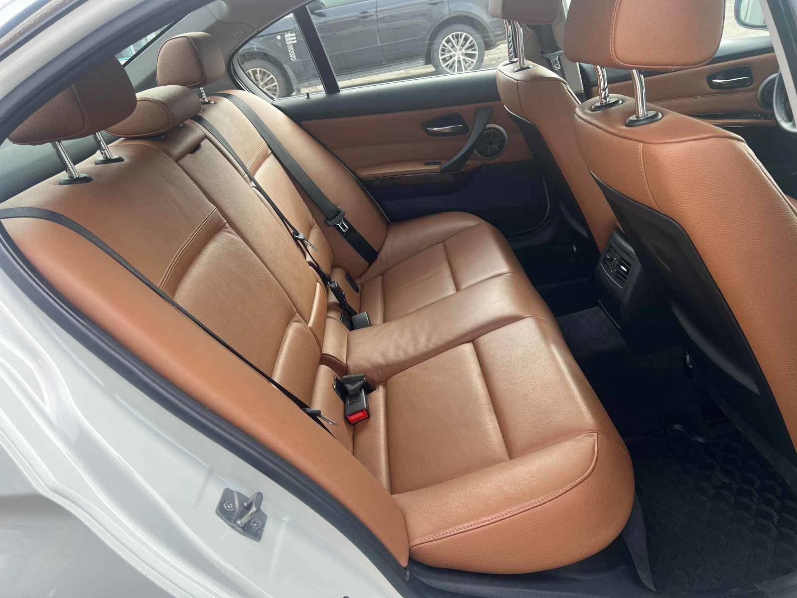 BMW 335 d * * CARFAX * *   * *  | Mobile.bg   14