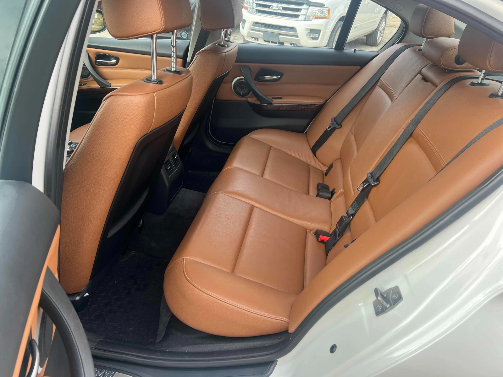 BMW 335 d * * CARFAX * *   * *  | Mobile.bg   16