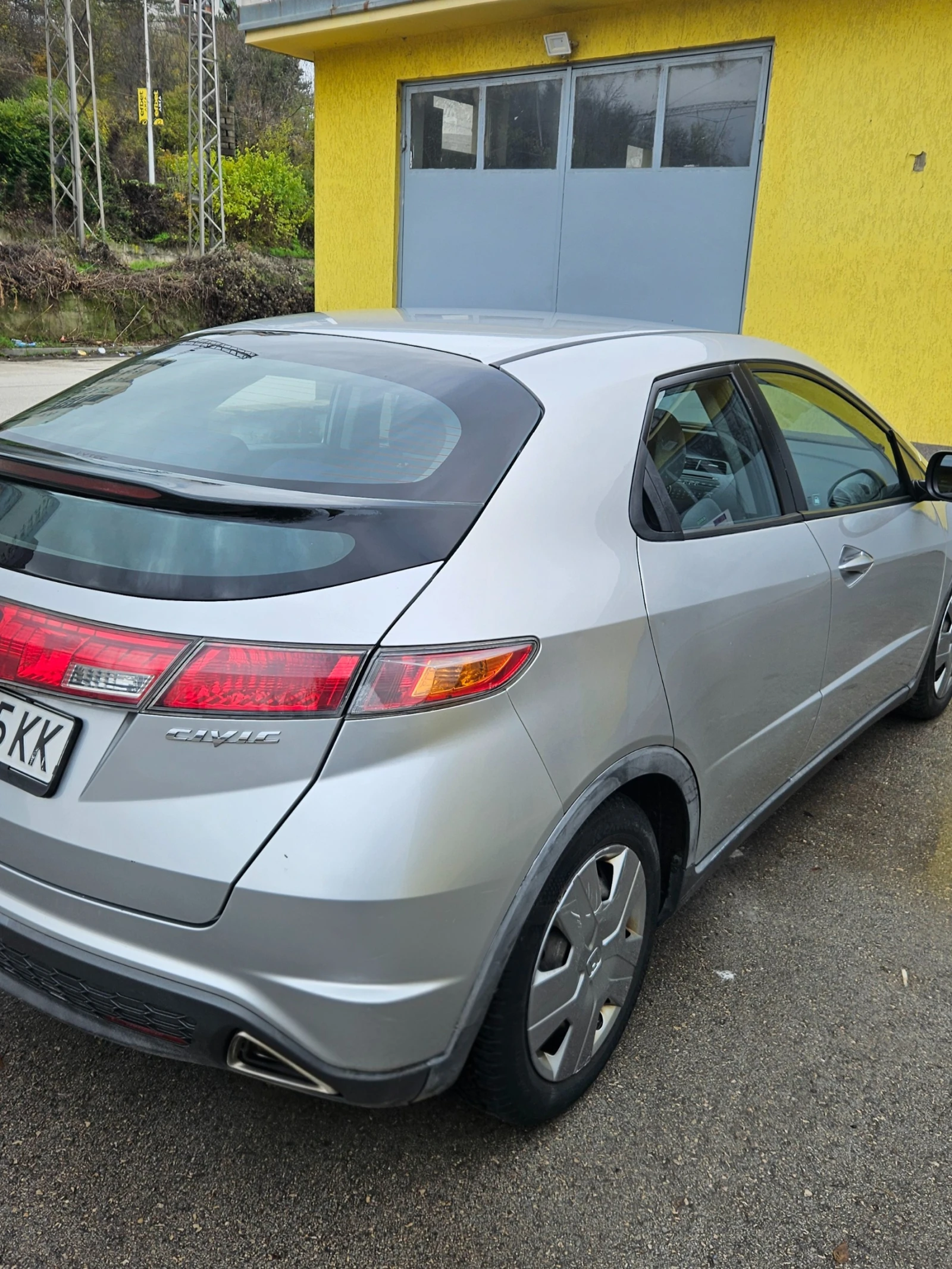 Honda Civic 1.8i Автомат - изображение 4