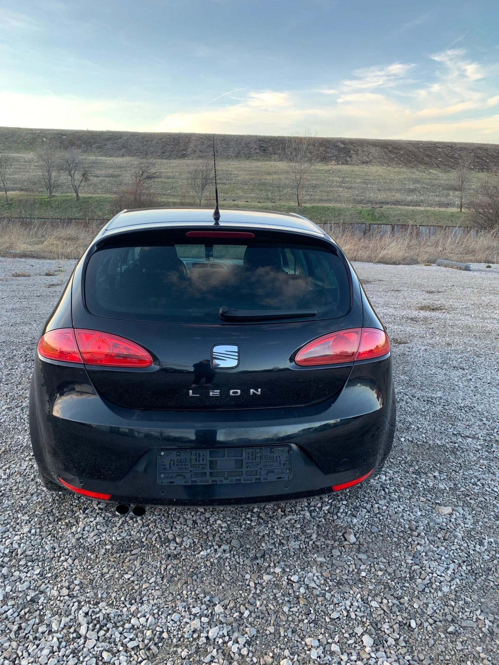 Seat Leon 1, 9 TDI DSG - изображение 5